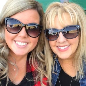 Meet your Posher, Carly